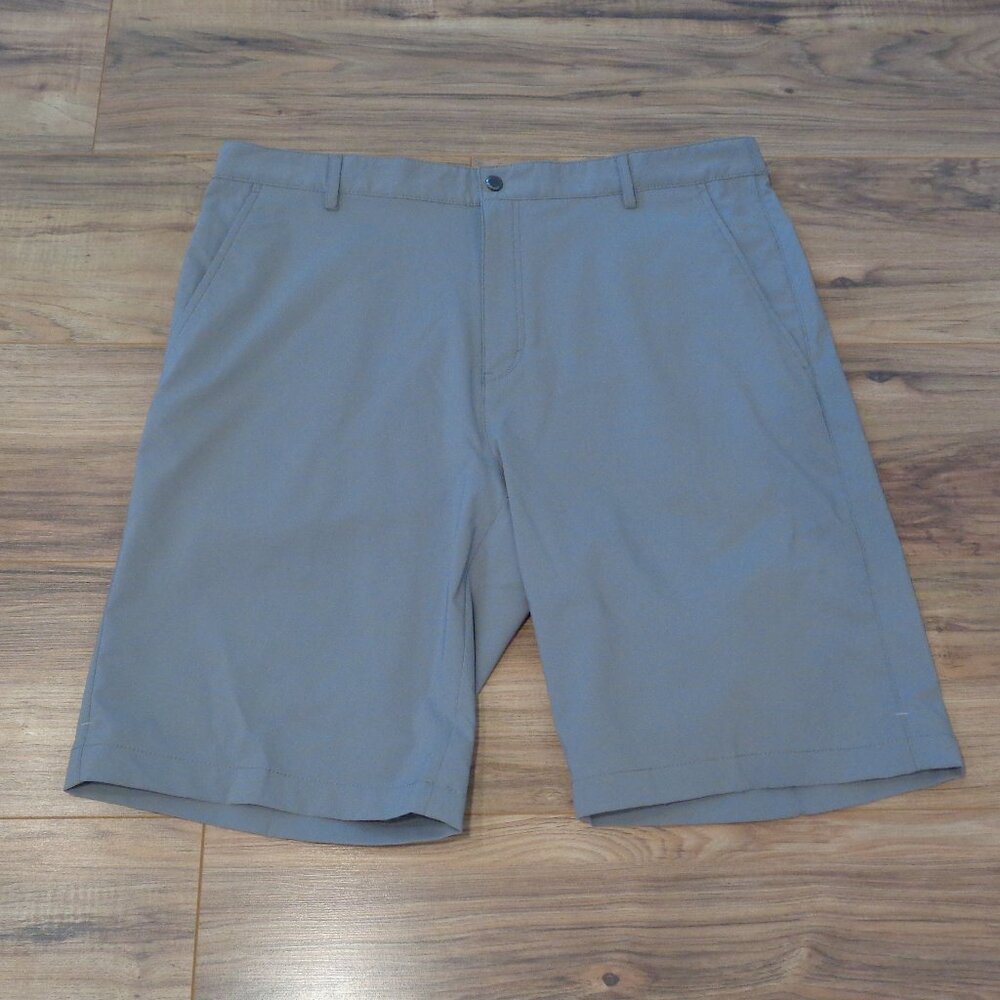 Calvin Klein Size 36 WICKING / PERFORMANCE STRETCH Dawn Grey New Men's Shorts